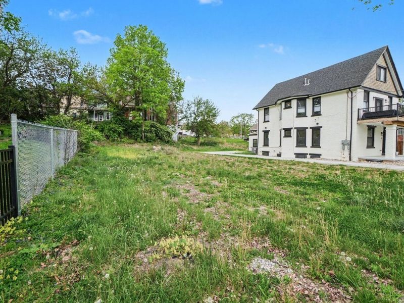 815 Hawthorne Avenue, Cincinnati, OH 45205 Photo 3