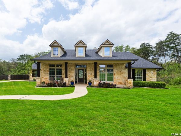 142 Carriage Ct, Bastrop, TX 78602