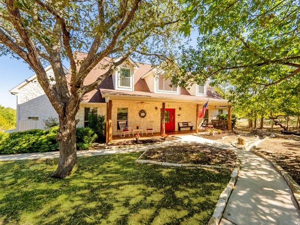 560 Winding Vw, New Braunfels, TX 78132