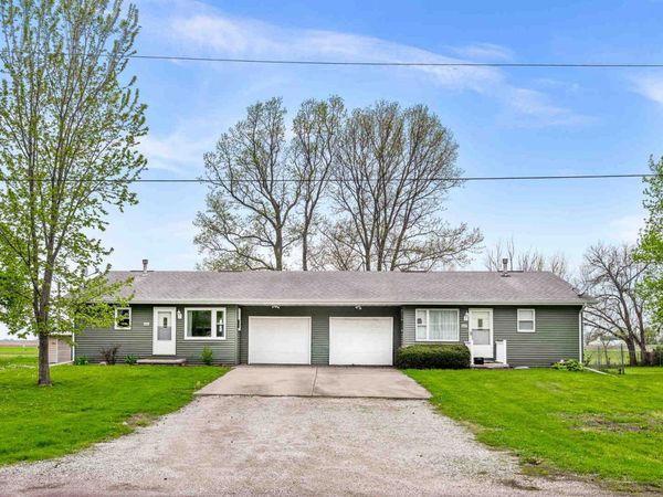 407 N WESTERN Avenue , Minier, IL 61759