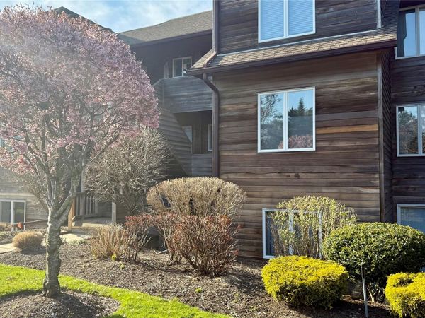 508 Fox Hill Drive , Baiting Hollow, NY 11933