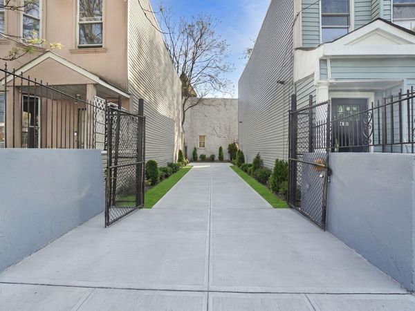 416 E 182nd Street, Bronx, NY 10457