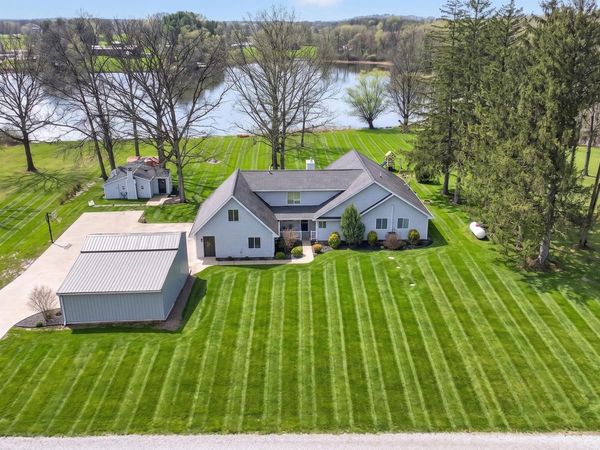 165 Trumble Lake Road, Rives Junction, MI 49277