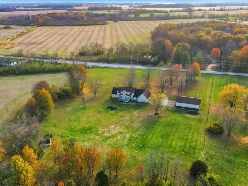 2392 London Groveport Road, Grove City, OH 43123 Photo 5