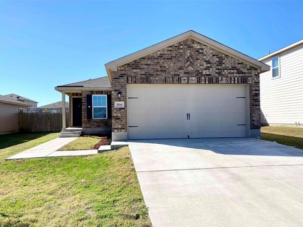 104 Millers LOOP , Jarrell, TX 76537