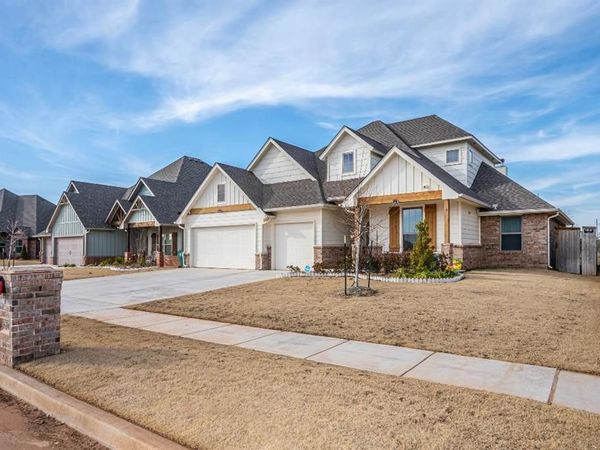 16305 Marigold Avenue, Edmond, OK 73013