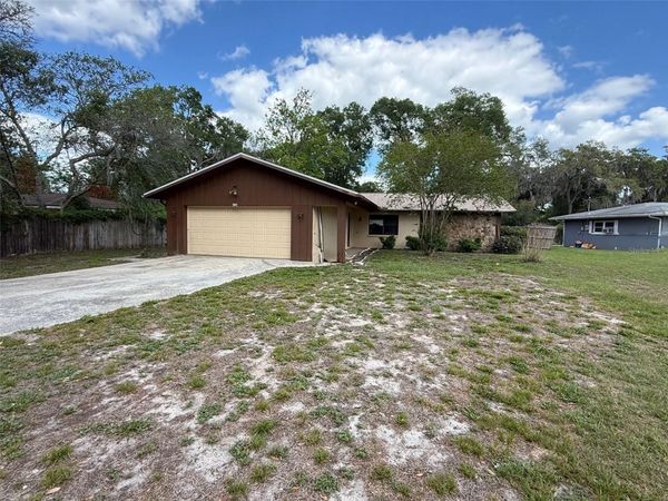 5072 LAKEWOOD DRIVE , DADE CITY, FL 33523
