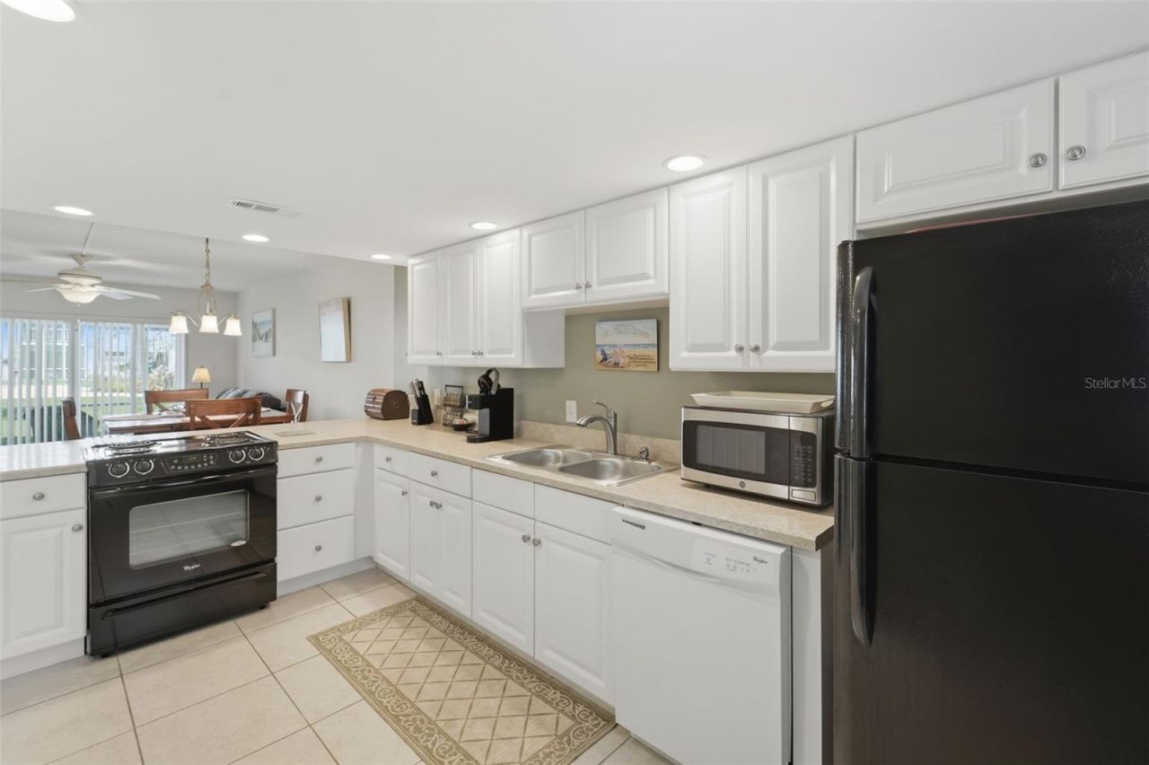 325 N Causeway, Unit D104, New Smyrna Beach, FL 32169 Photo