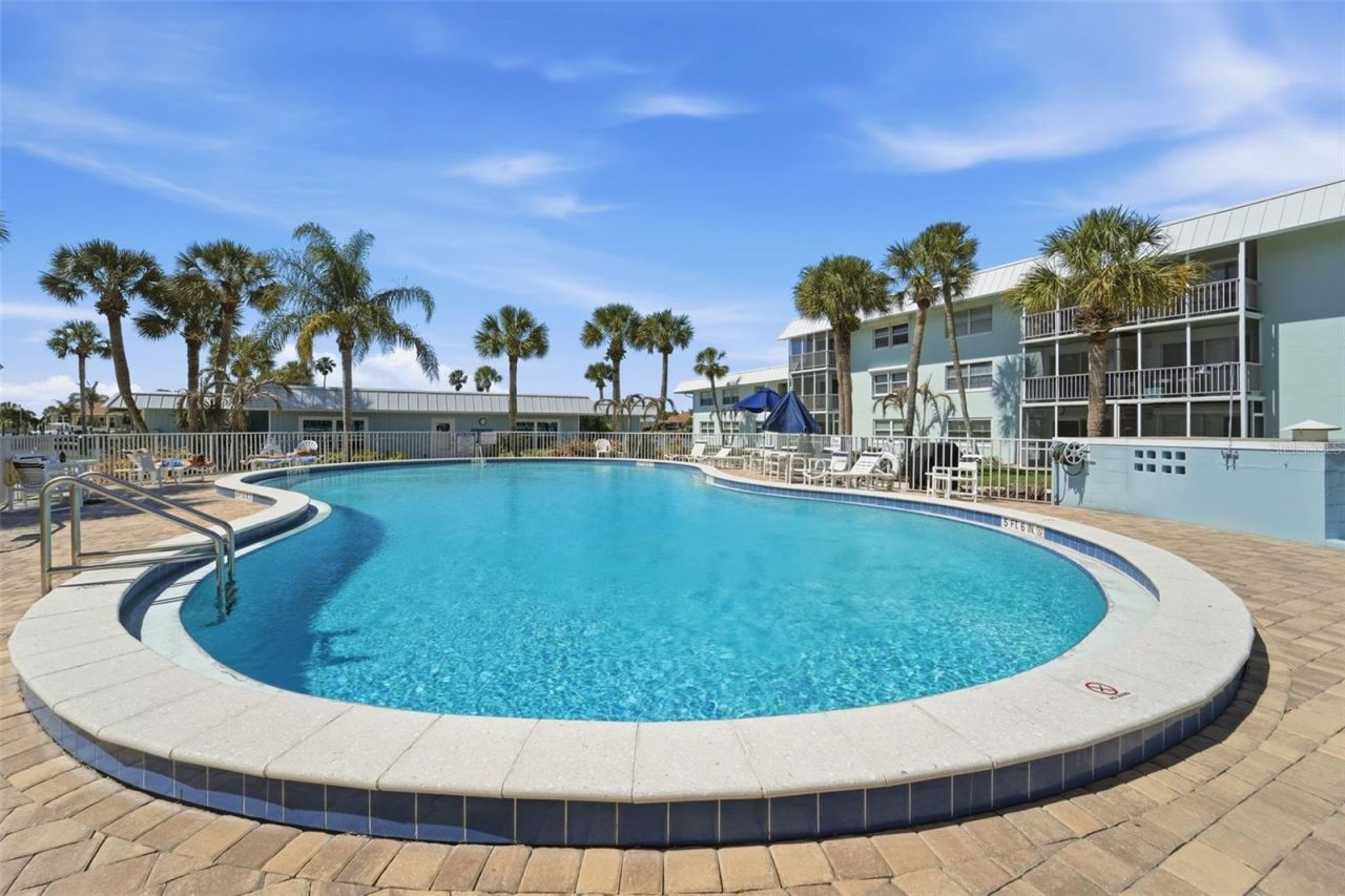 325 N Causeway, Unit D104, New Smyrna Beach, FL 32169 Photo