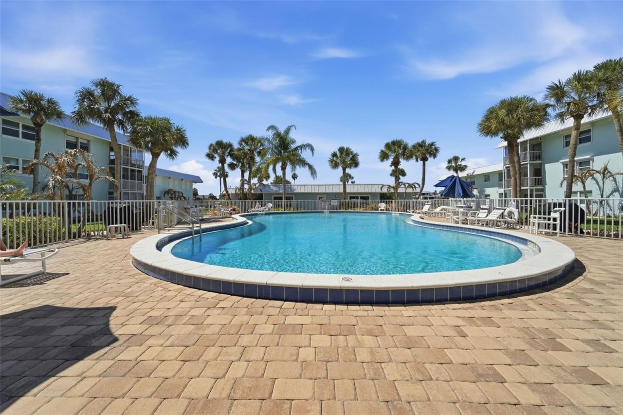 325 N Causeway, Unit D104, New Smyrna Beach, FL 32169 Photo