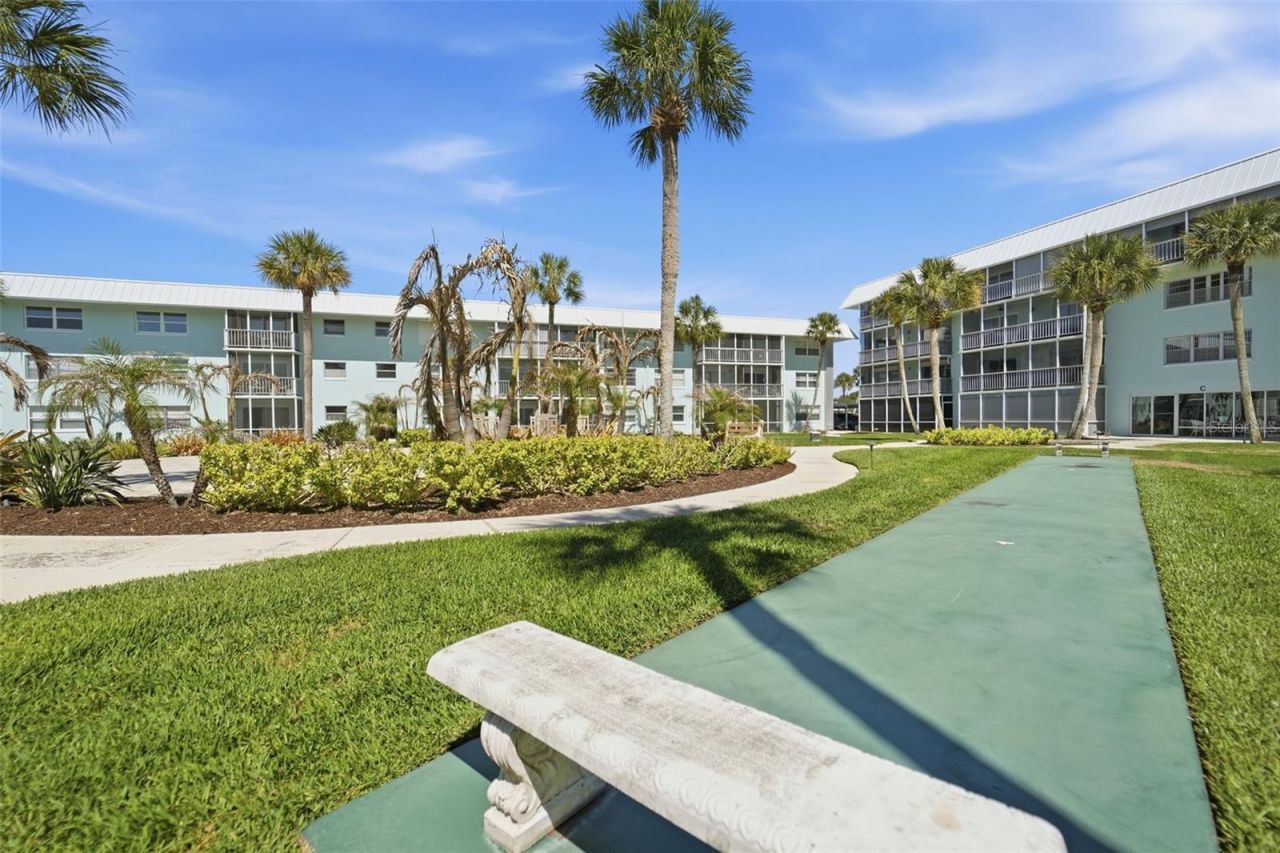 325 N Causeway, Unit D104, New Smyrna Beach, FL 32169 Photo