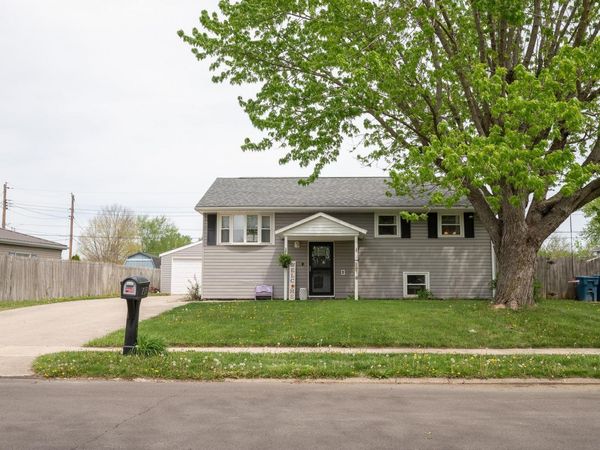 813 Eastmont Drive, Gas City, IN 46933