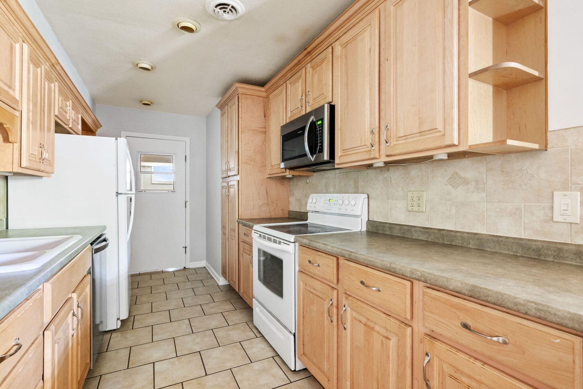 32 Meander Row Photo 11