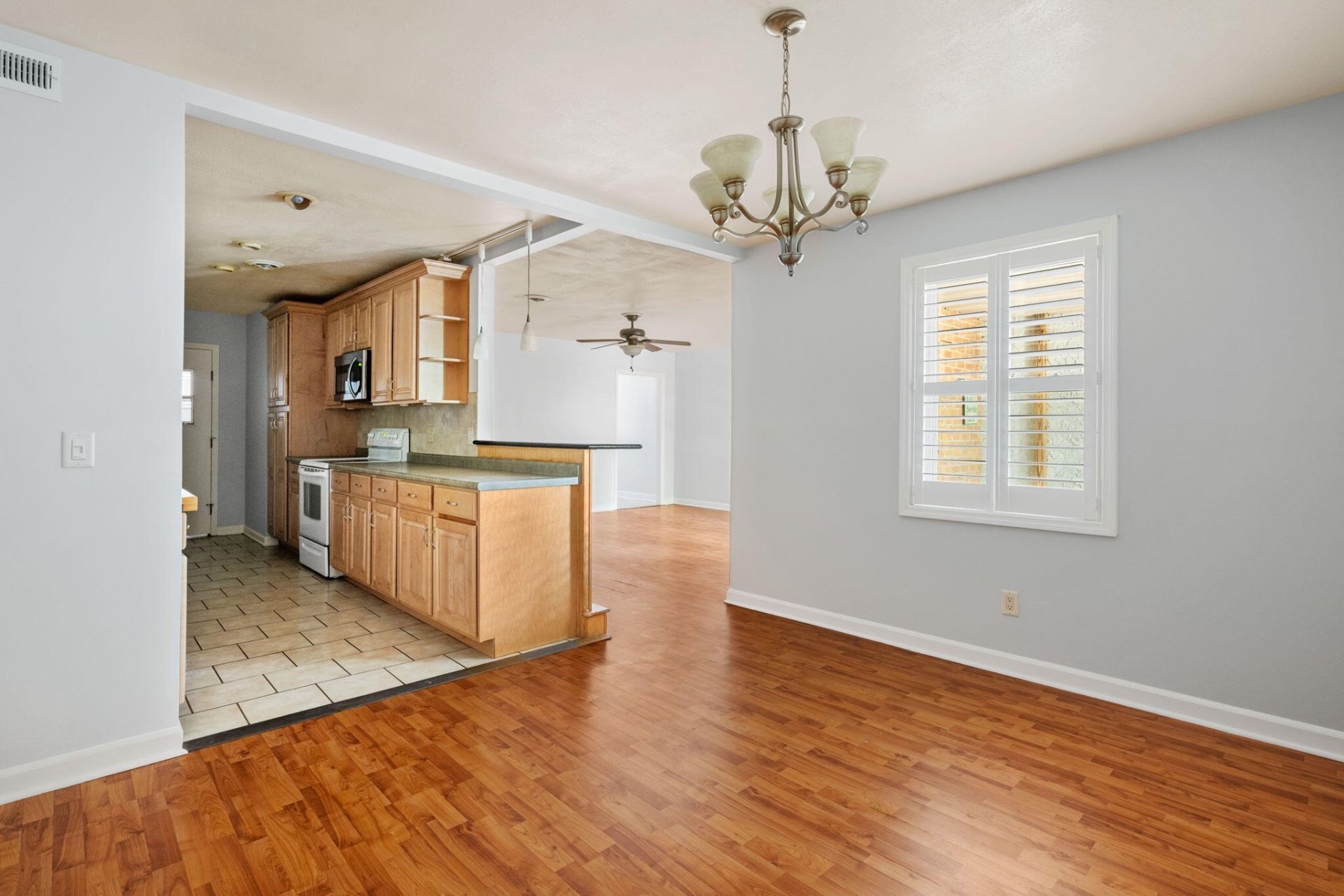 32 Meander Row Photo 7