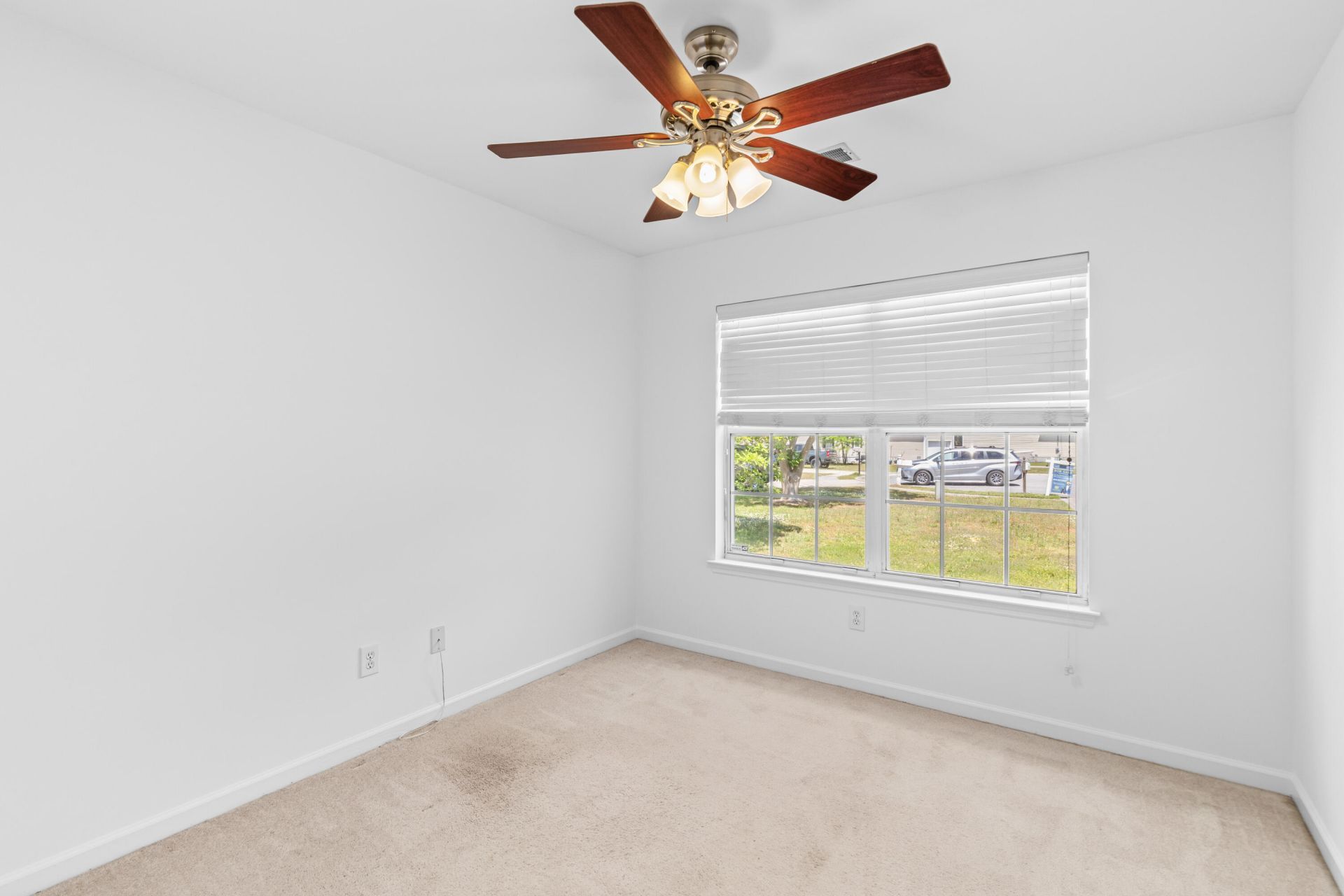 1099 Farmington Road Photo 19