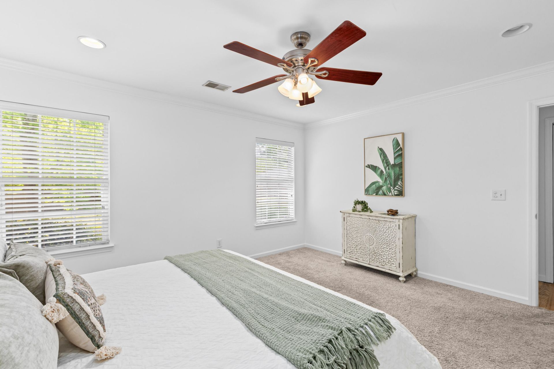 1099 Farmington Road Photo 25