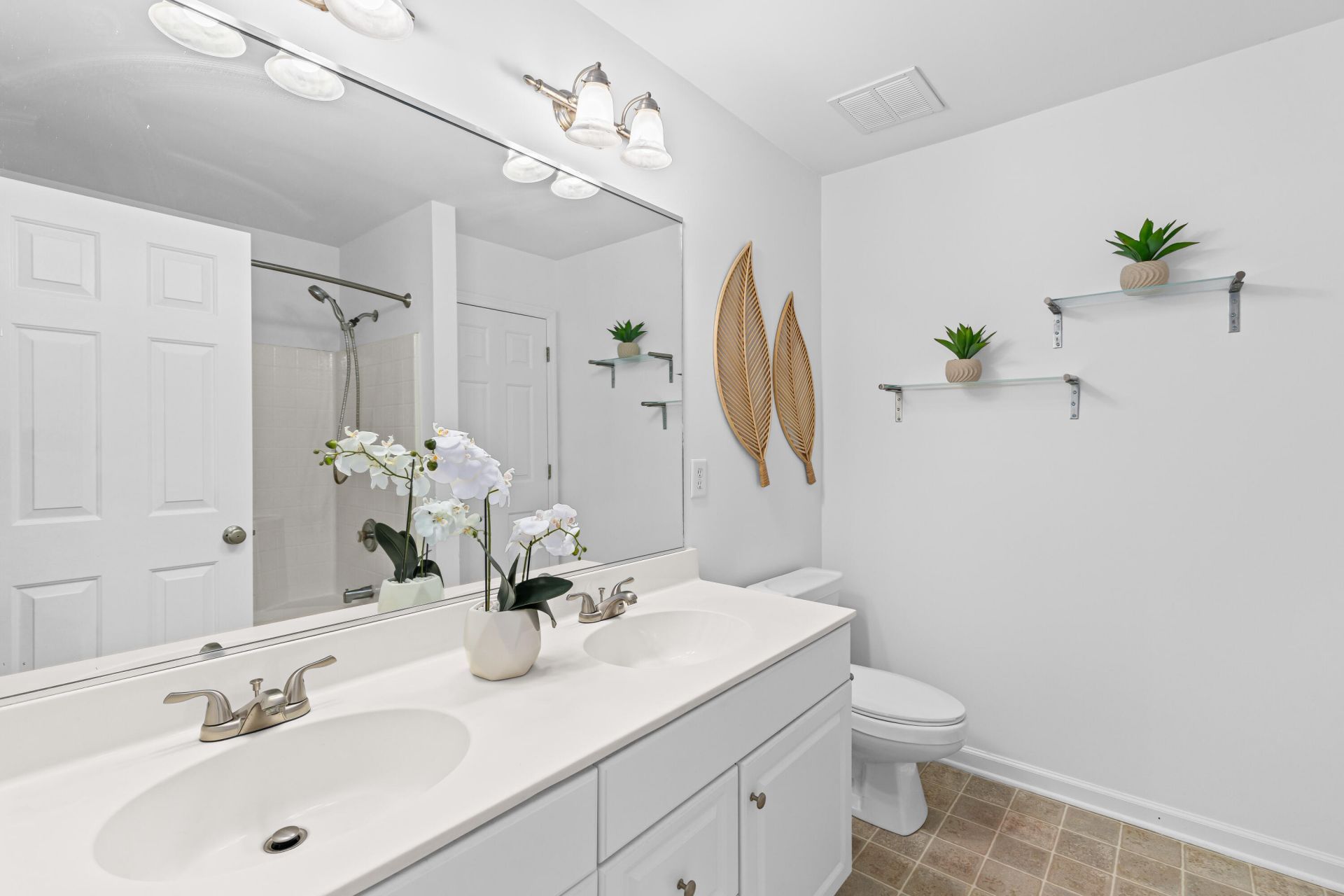 1099 Farmington Road Photo 26