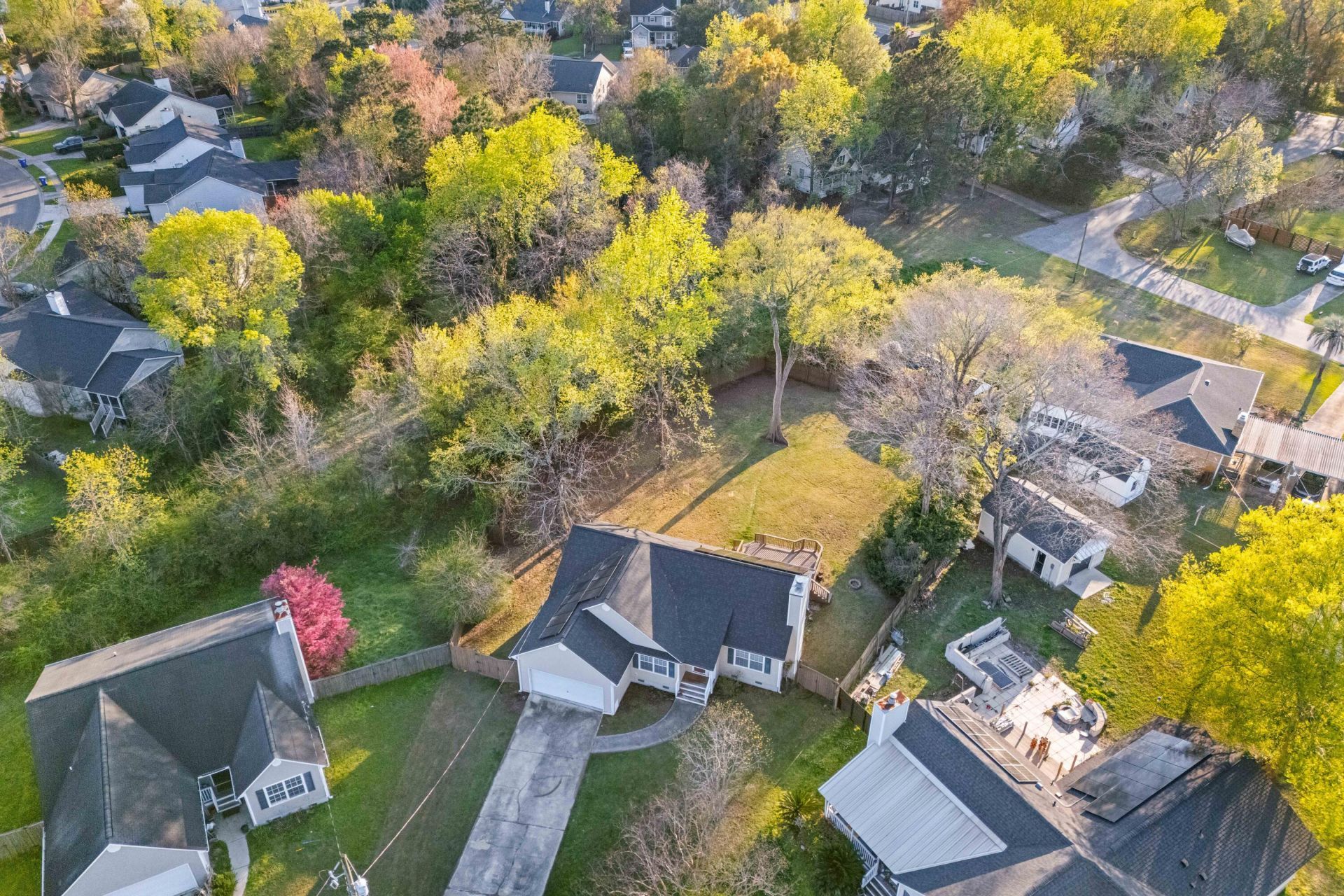 1099 Farmington Road Photo 36