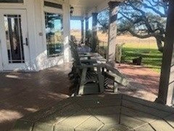 257 Whitaker Road , Port Lavaca, TX 77979