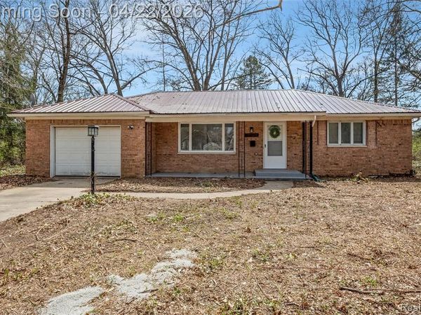 5740 Pine Lane, Augusta Twp, MI 48197