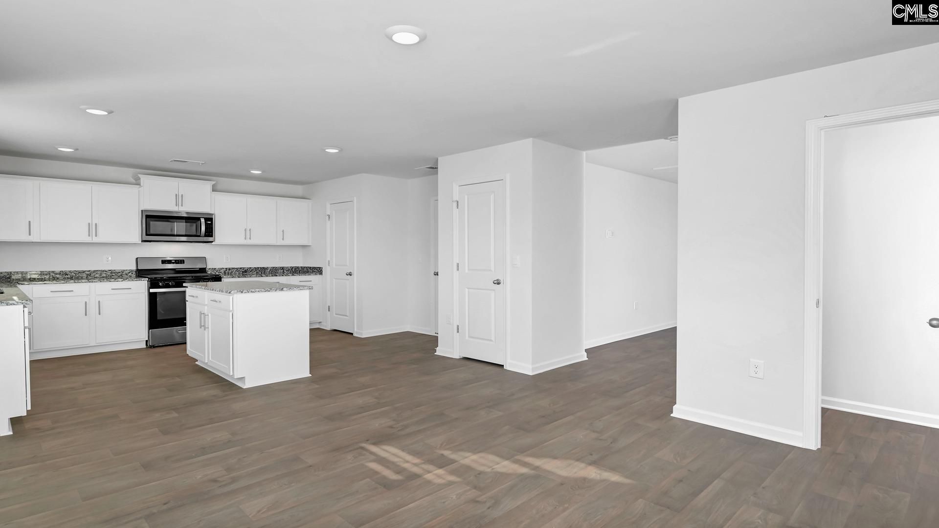 1085 Grand Oaks Drive  Photo 13