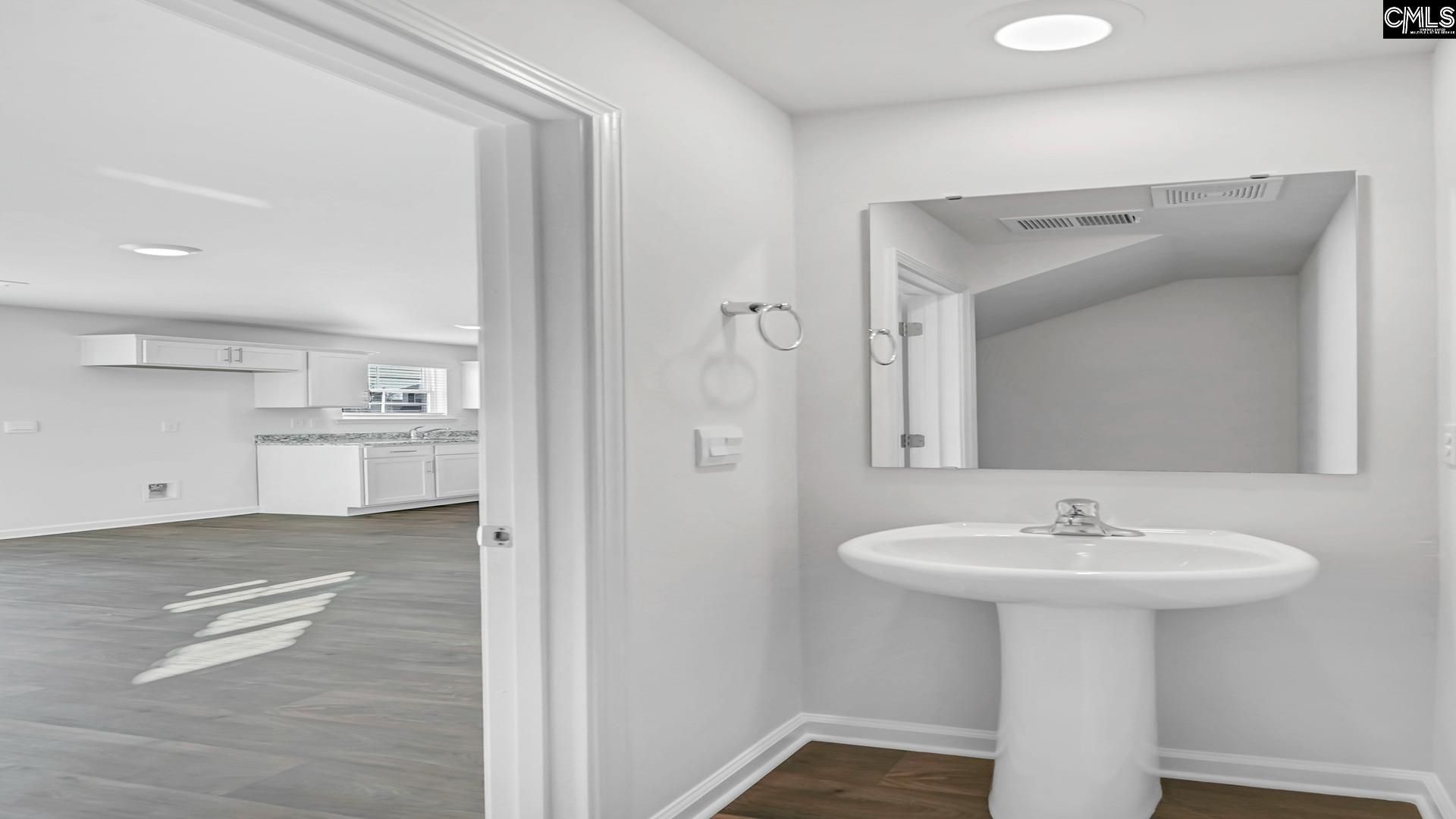 1085 Grand Oaks Drive  Photo 14