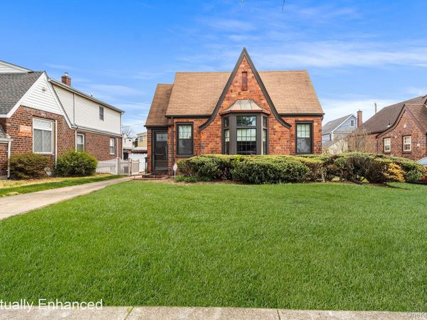 524 Concord Avenue, Williston Park, NY 11596