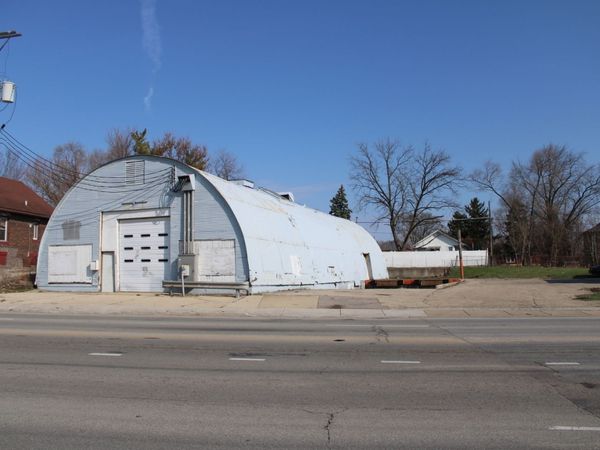 1330 E New York Street , Aurora, IL 60505