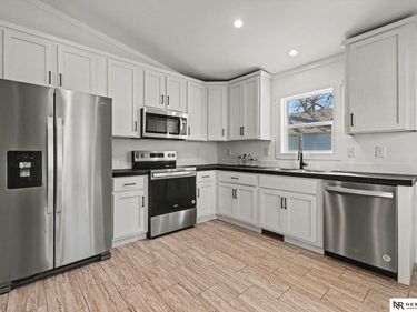 2436 Larimore Avenue , Omaha, NE 68111