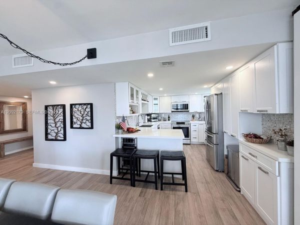 1901 Brickell Ave, Unit B1809, Miami, FL 33129