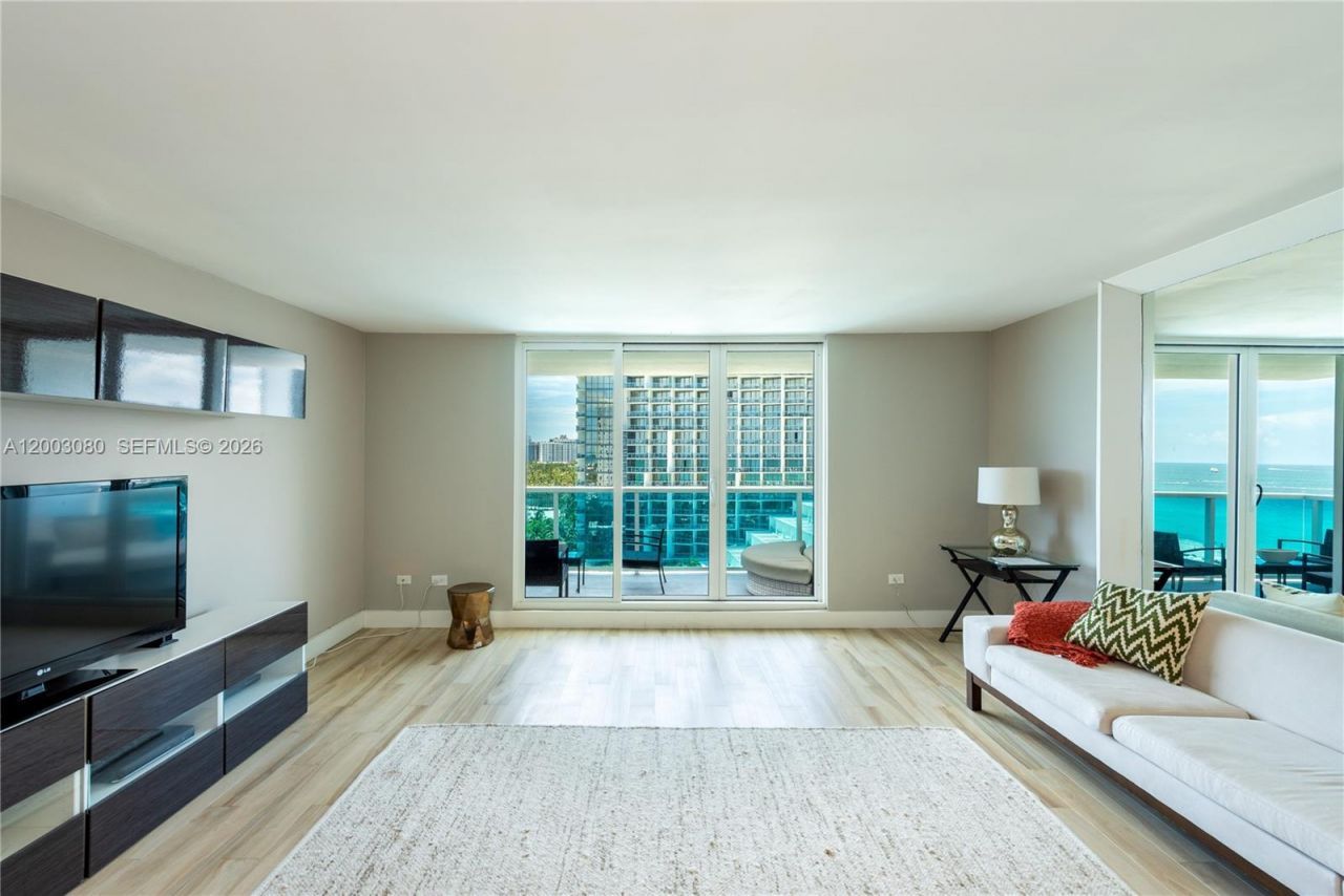 2301 Collins Ave , Unit 1009, Miami Beach, FL 33139 Photo