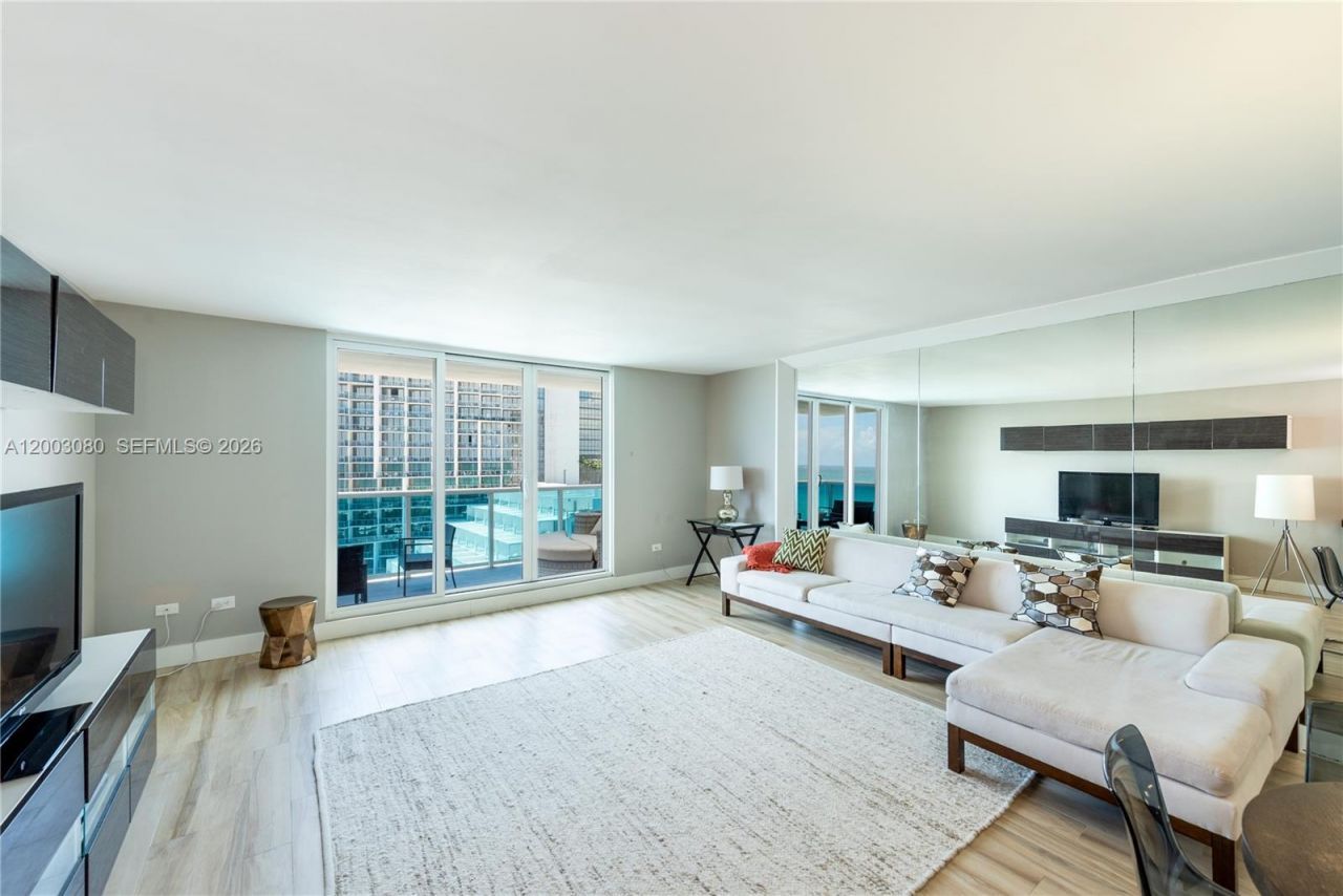 2301 Collins Ave , Unit 1009, Miami Beach, FL 33139 Photo