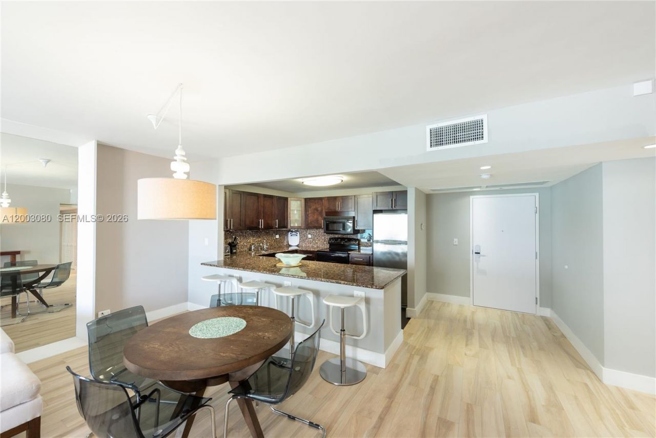 2301 Collins Ave , Unit 1009, Miami Beach, FL 33139 Photo