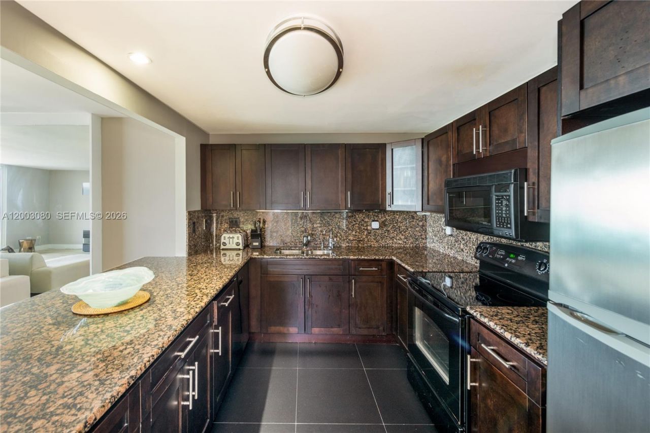 2301 Collins Ave , Unit 1009, Miami Beach, FL 33139 Photo