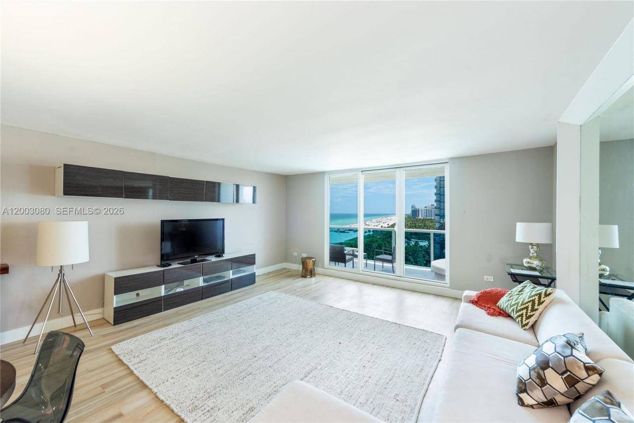 2301 Collins Ave , Unit 1009, Miami Beach, FL 33139 Photo