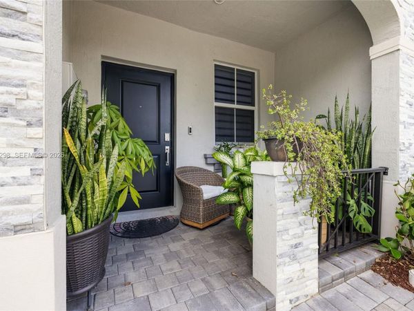 28993 SW 162nd Ct, Homestead, FL 33033