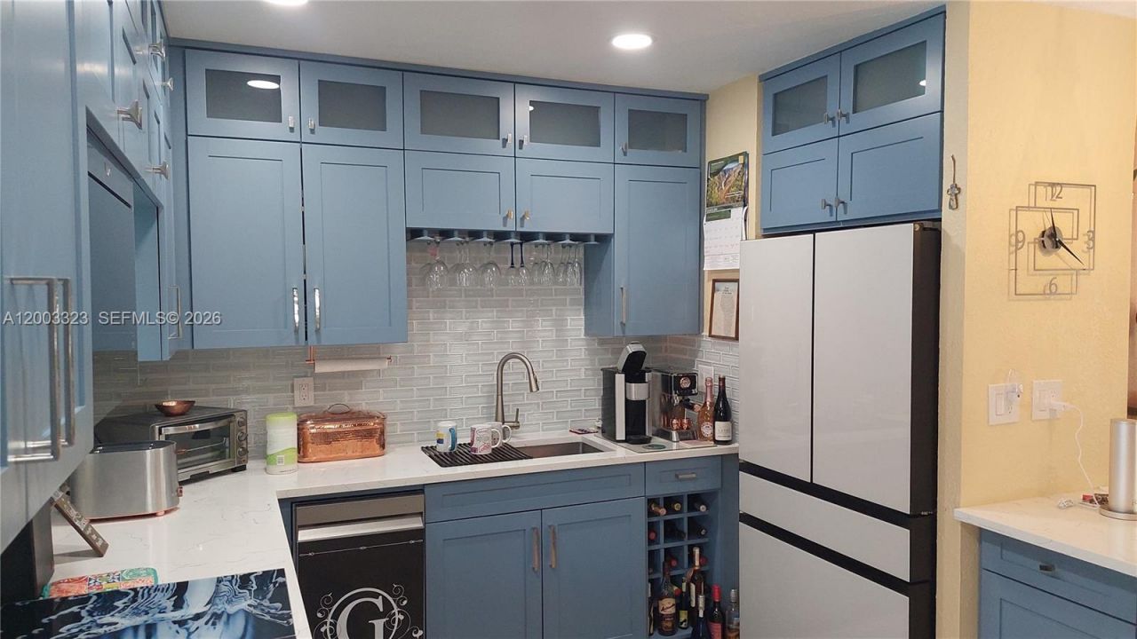 31 NE 27th Dr, Wilton Manors, FL 33334 Photo