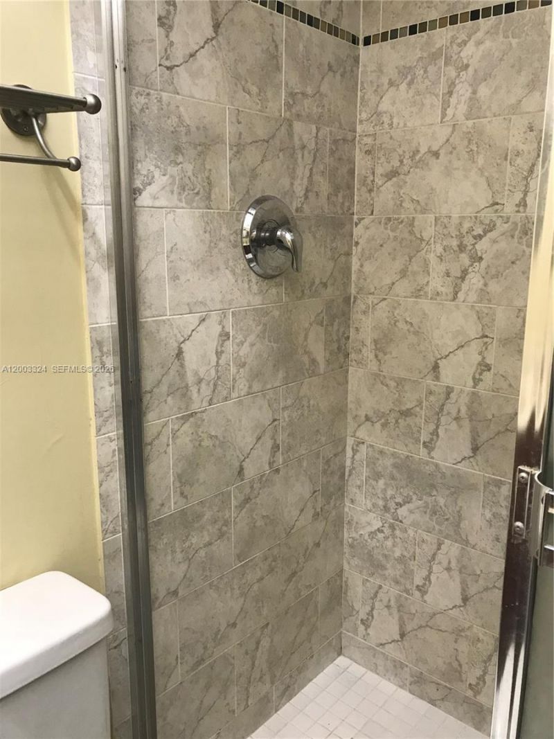 200 172nd St, Unit 207, Sunny Isles Beach, FL 33160 Photo