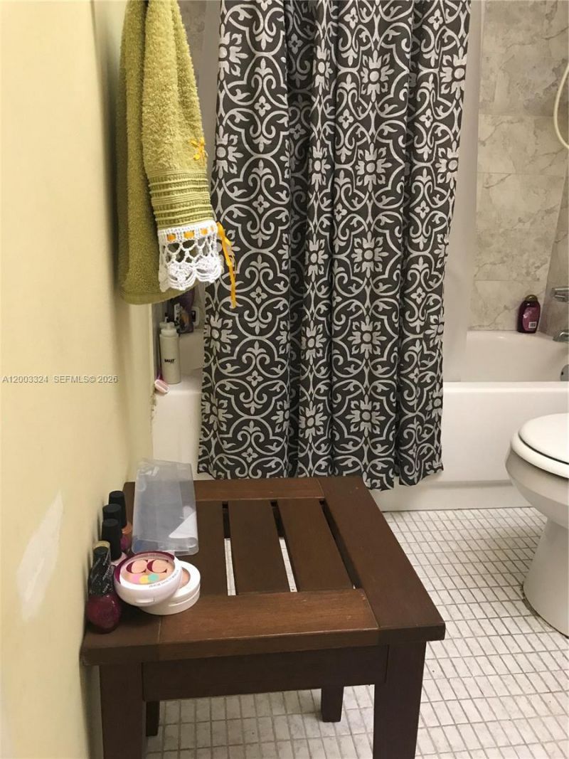 200 172nd St, Unit 207, Sunny Isles Beach, FL 33160 Photo