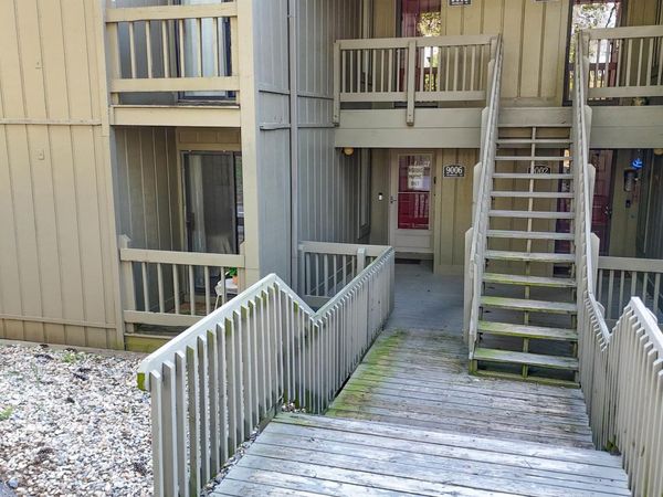 9006 Pointe Ridge Lane, Unit 4, Bloomington, IN 47401