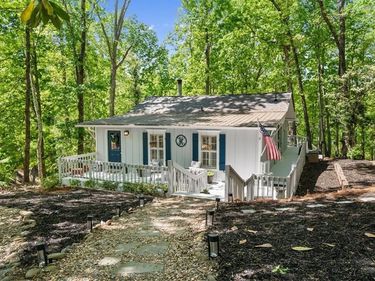 6551 Bermuda Lane , Flowery Branch, GA 30542