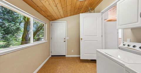 10747 Bartlett Dr, Grass Valley, CA 95945 Photo