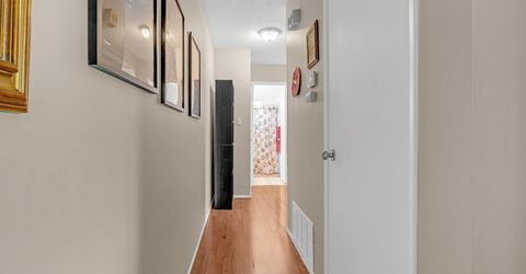 9001 Casals St #4, Unit 4, Sacramento, CA 95826 Photo