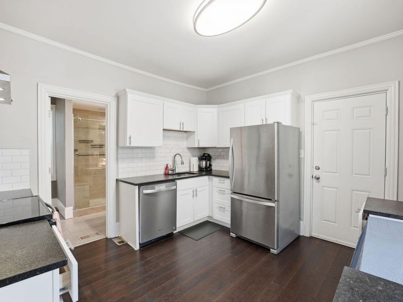 879 Linwood Avenue , Columbus, OH 43206 Photo 10