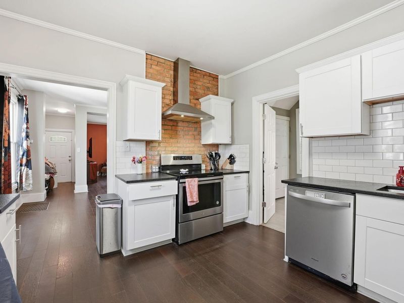 879 Linwood Avenue , Columbus, OH 43206 Photo 11