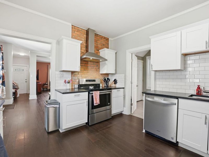 879 Linwood Avenue , Columbus, OH 43206 Photo 14