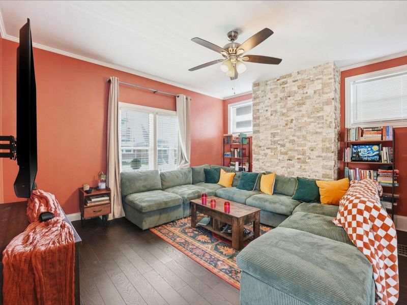 879 Linwood Avenue , Columbus, OH 43206 Photo 4