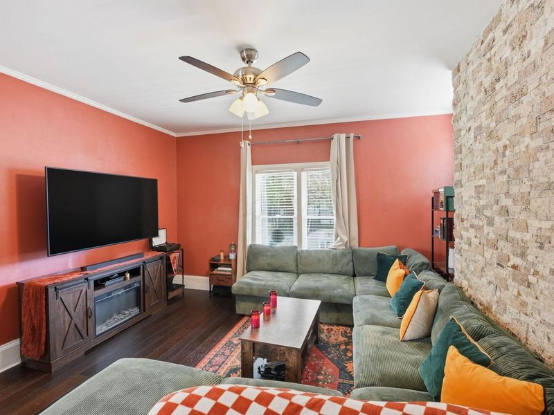 879 Linwood Avenue , Columbus, OH 43206 Photo 6