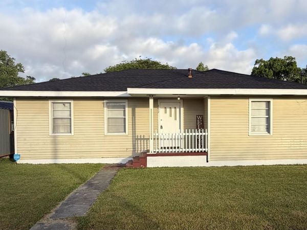 292 St Louis St, Raceland, LA 70394