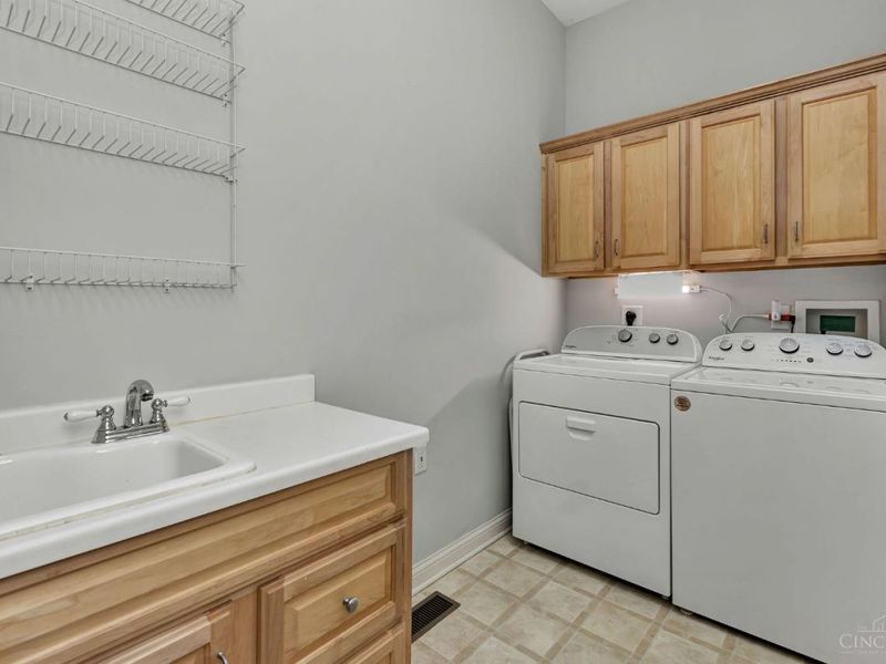 8241 Abbott Lane, Cincinnati, OH 45249 Photo 23